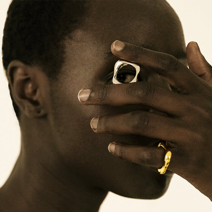 Luxurious Accessories & Leather